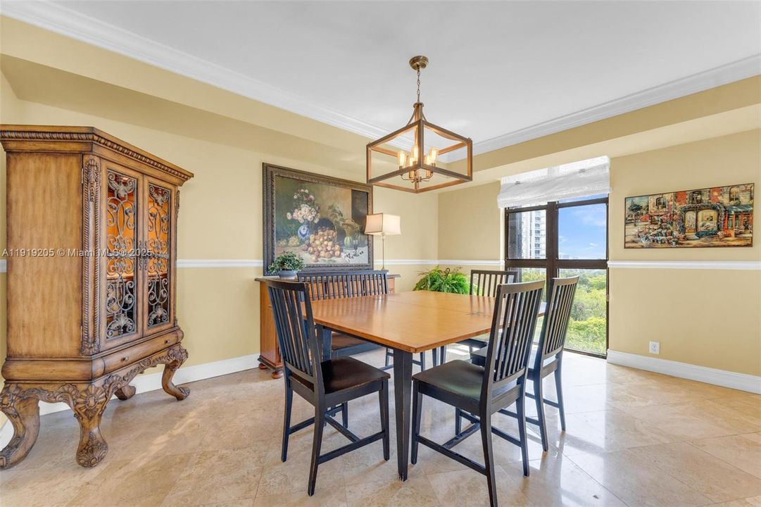 Active With Contract: $640,000 (3 beds, 2 baths, 1913 Square Feet)