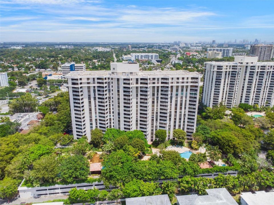 Active With Contract: $640,000 (3 beds, 2 baths, 1913 Square Feet)