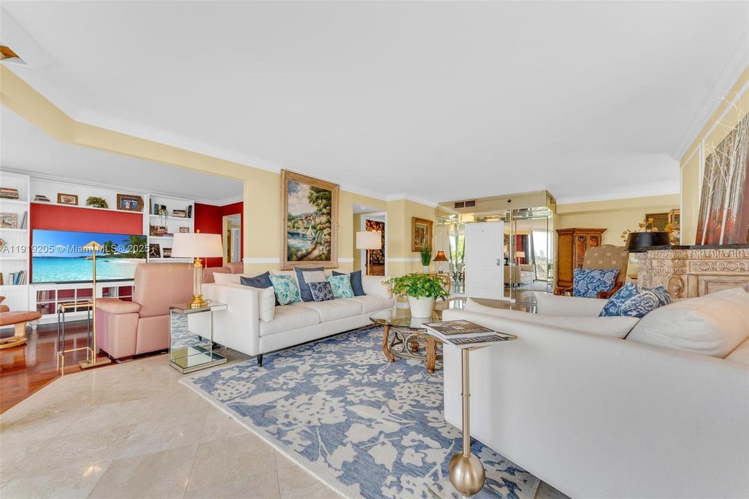 Active With Contract: $640,000 (3 beds, 2 baths, 1913 Square Feet)