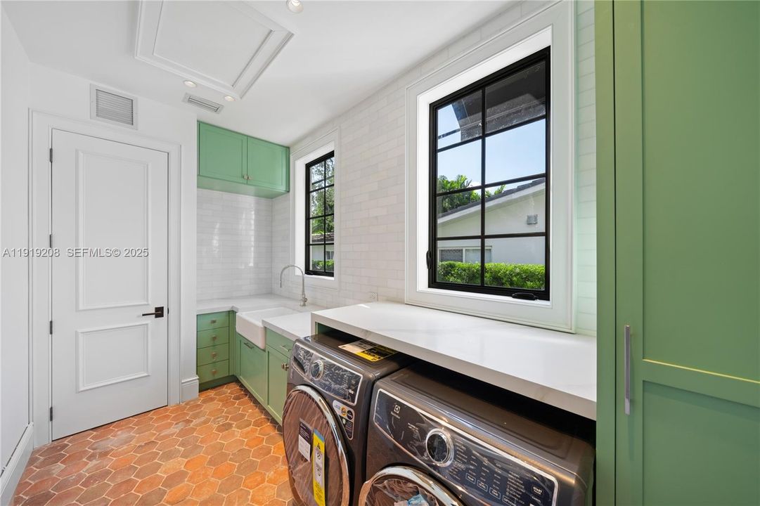 For Sale: $7,950,000 (5 beds, 5 baths, 0 Square Feet)