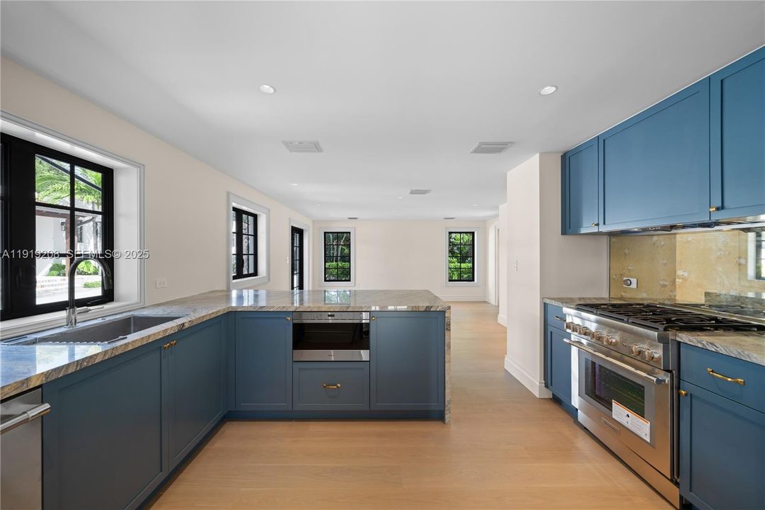 For Sale: $7,950,000 (5 beds, 5 baths, 0 Square Feet)