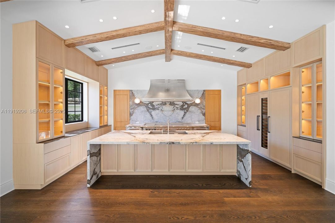 For Sale: $7,950,000 (5 beds, 5 baths, 0 Square Feet)