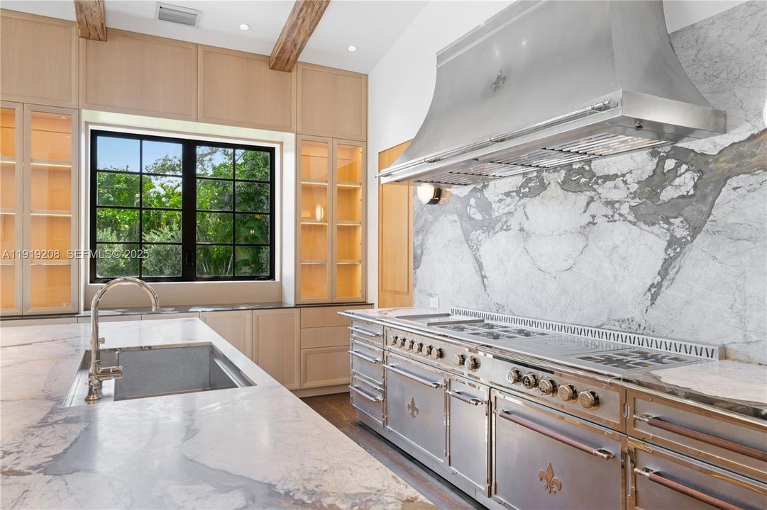 For Sale: $7,950,000 (5 beds, 5 baths, 0 Square Feet)