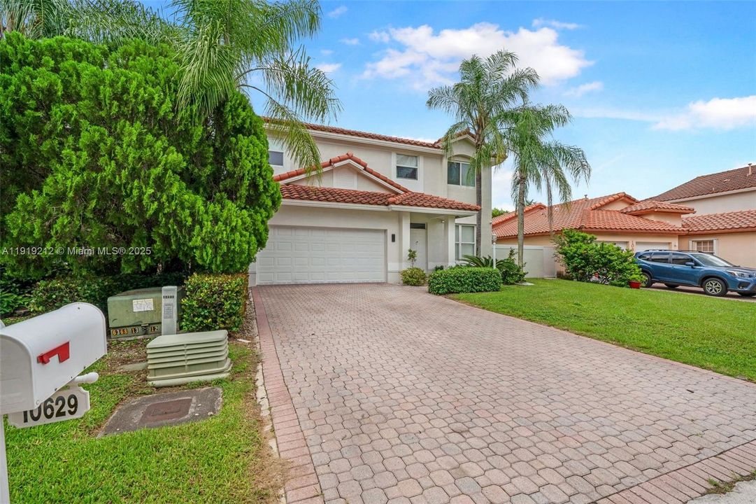 For Rent: $6,500 (5 beds, 4 baths, 2885 Square Feet)