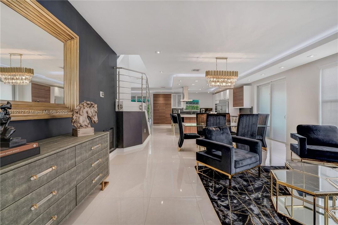 For Rent: $6,500 (5 beds, 4 baths, 2885 Square Feet)