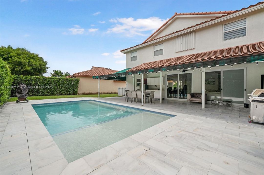 For Rent: $6,500 (5 beds, 4 baths, 2885 Square Feet)