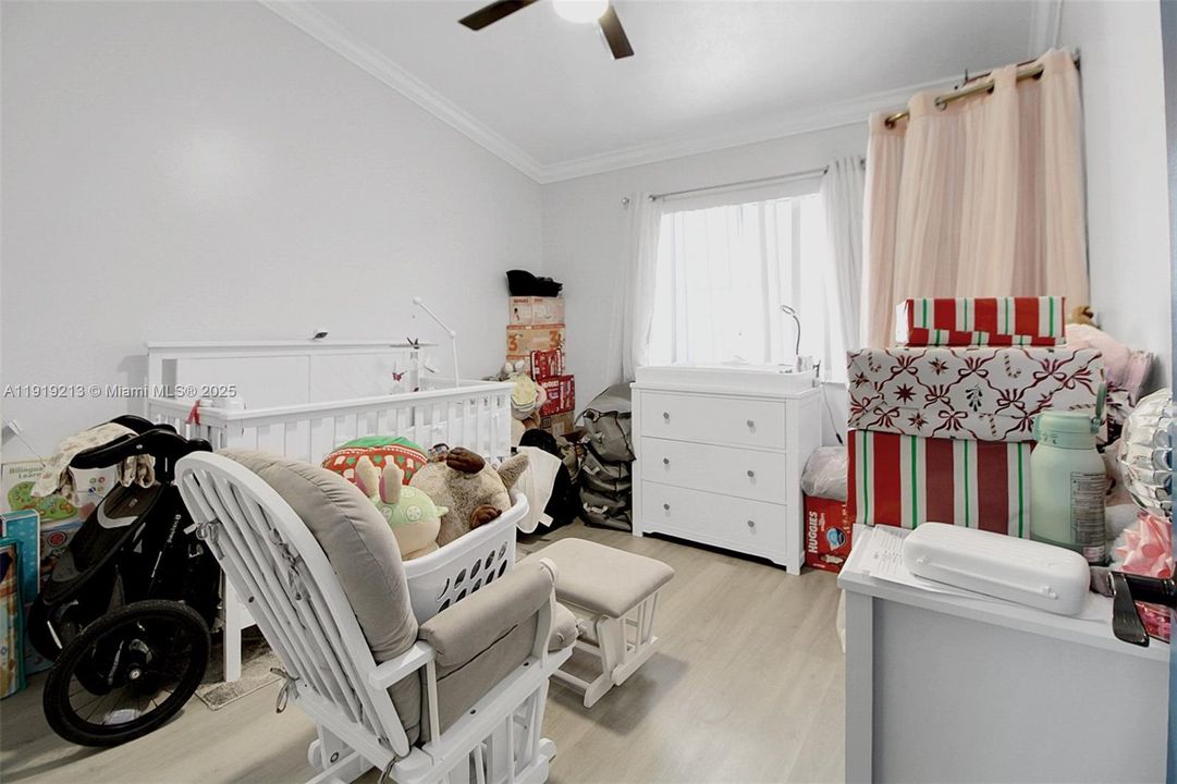 待售: $320,000 (2 贝兹, 2 浴室, 822 平方英尺)