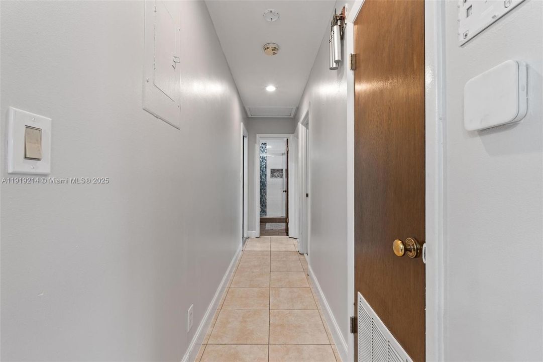 出租: $3,700 (3 贝兹, 2 浴室, 1248 平方英尺)