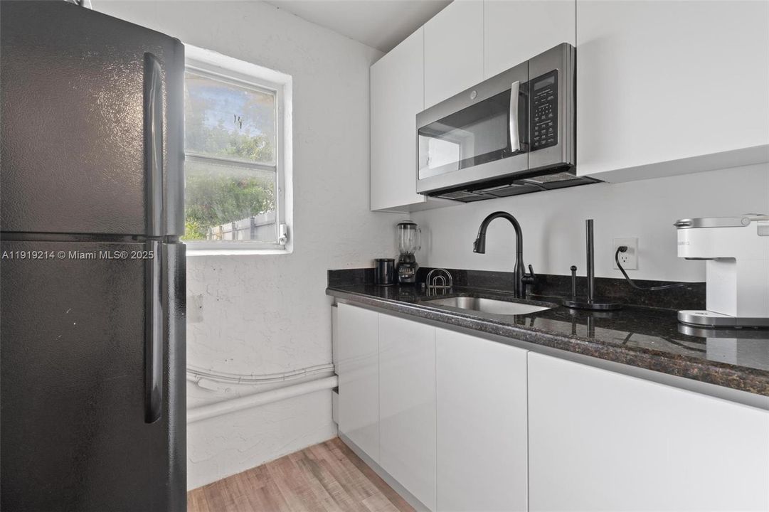 出租: $3,700 (3 贝兹, 2 浴室, 1248 平方英尺)