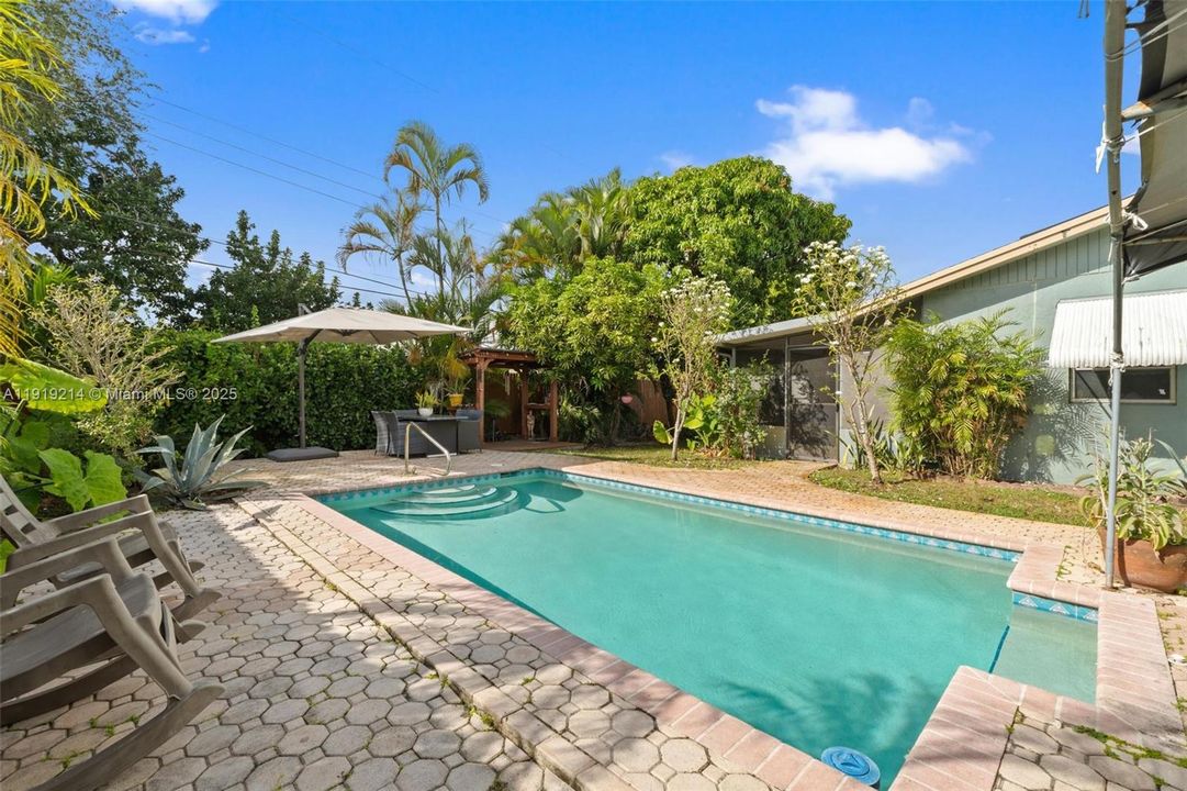 出租: $3,700 (3 贝兹, 2 浴室, 1248 平方英尺)