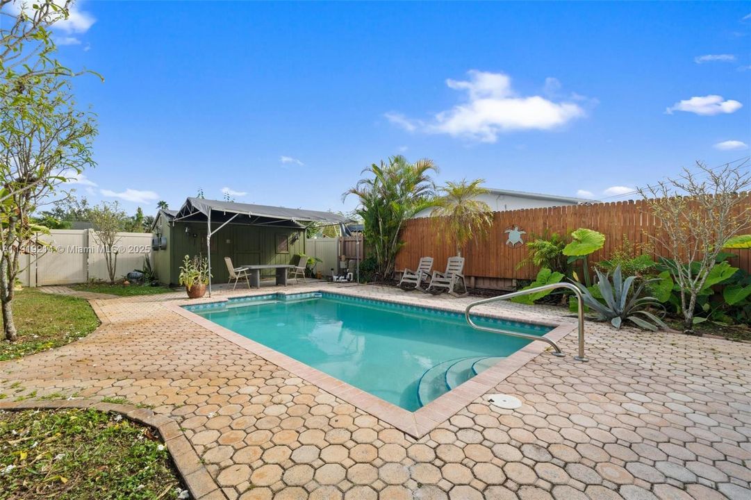 出租: $3,700 (3 贝兹, 2 浴室, 1248 平方英尺)