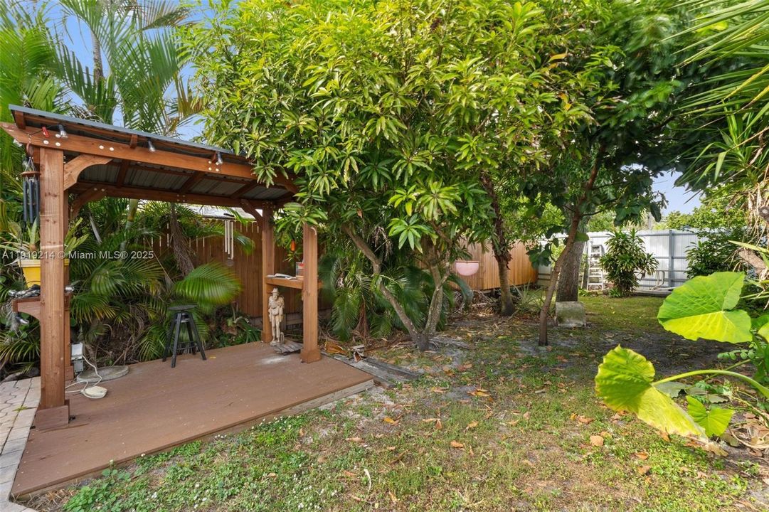 出租: $3,700 (3 贝兹, 2 浴室, 1248 平方英尺)