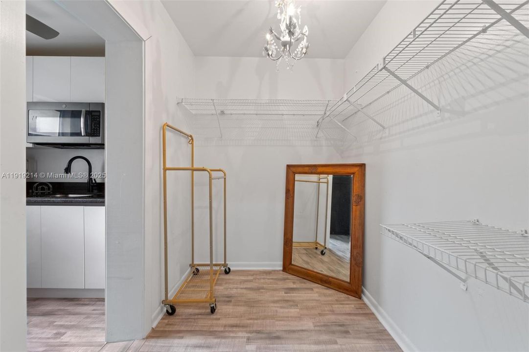 出租: $3,700 (3 贝兹, 2 浴室, 1248 平方英尺)