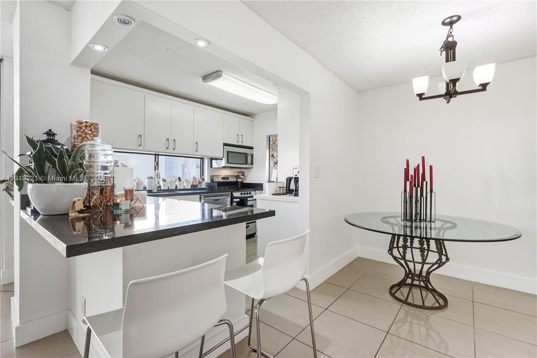 Active With Contract: $2,800 (3 beds, 2 baths, 1230 Square Feet)
