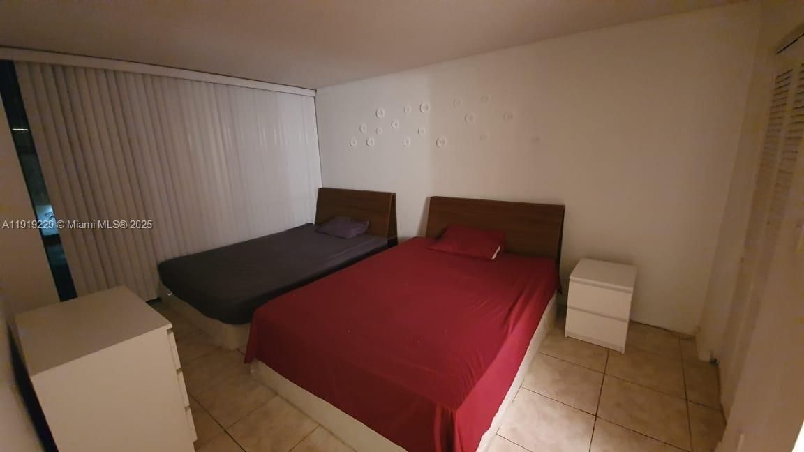 For Rent: $2,000 (1 beds, 1 baths, 767 Square Feet)