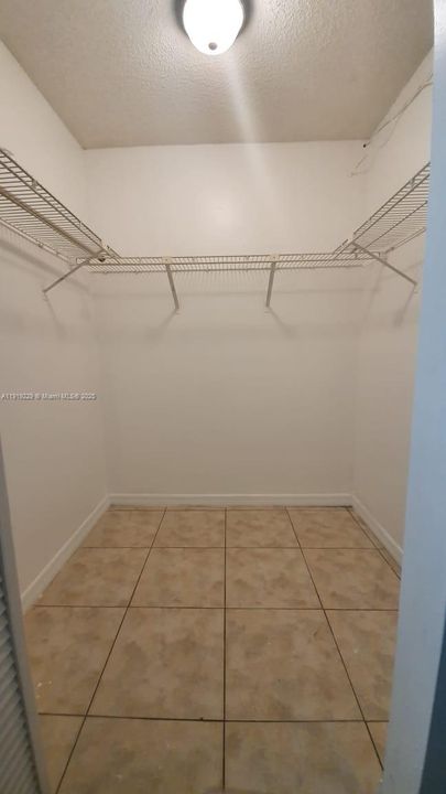 For Rent: $2,000 (1 beds, 1 baths, 767 Square Feet)