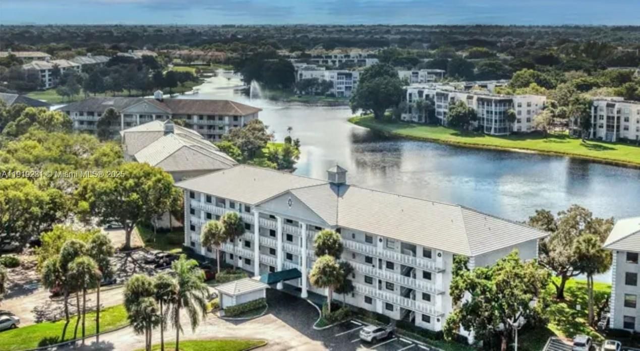 В аренду: $2,300 (2 спален, 2 ванн, 1385 Квадратных фут)