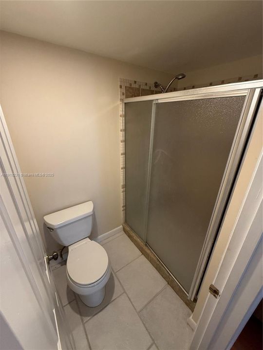 В аренду: $2,300 (2 спален, 2 ванн, 1385 Квадратных фут)