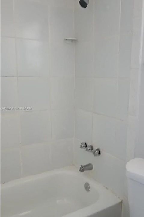 На продажу: $270,000 (3 спален, 2 ванн, 1428 Квадратных фут)