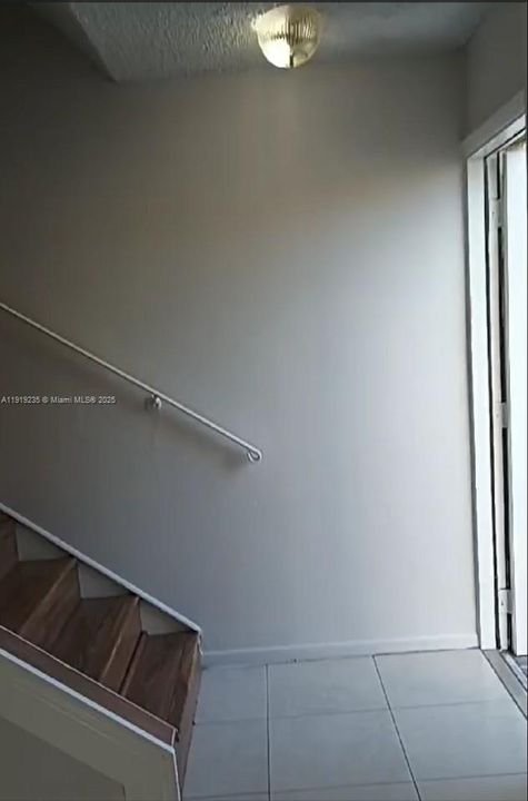 На продажу: $270,000 (3 спален, 2 ванн, 1428 Квадратных фут)