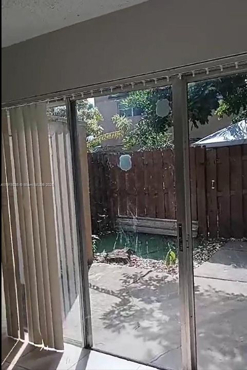 На продажу: $270,000 (3 спален, 2 ванн, 1428 Квадратных фут)