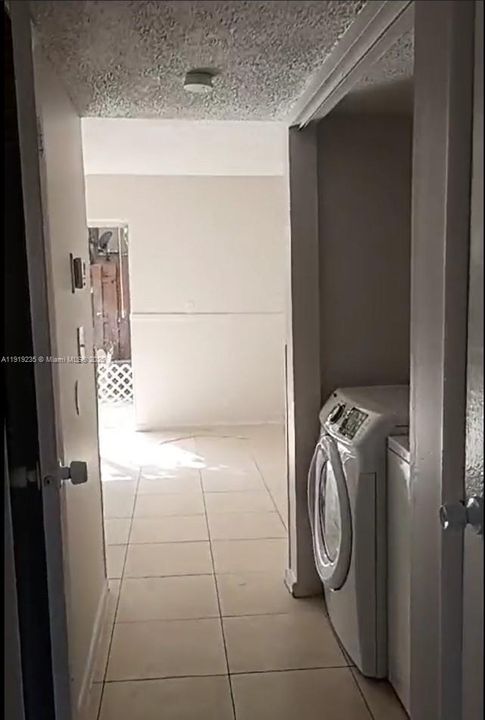 На продажу: $270,000 (3 спален, 2 ванн, 1428 Квадратных фут)