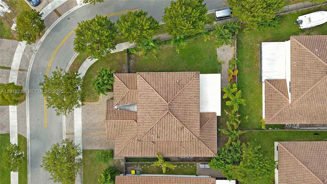 待售: $675,000 (5 贝兹, 3 浴室, 3500 平方英尺)