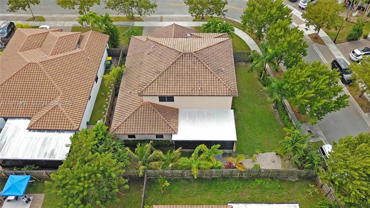 待售: $675,000 (5 贝兹, 3 浴室, 3500 平方英尺)