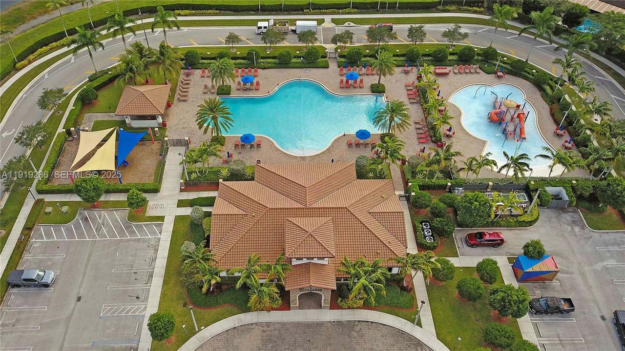 待售: $675,000 (5 贝兹, 3 浴室, 3500 平方英尺)