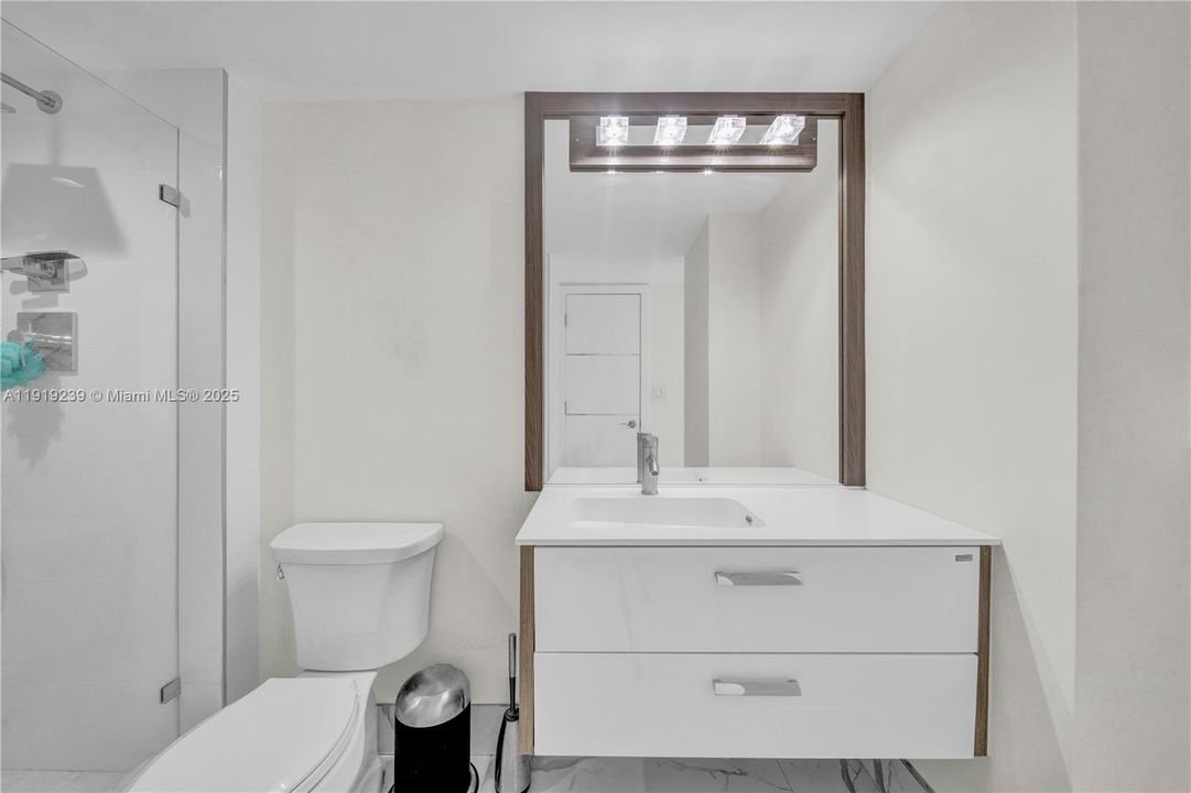 For Sale: $396,000 (2 beds, 2 baths, 1138 Square Feet)