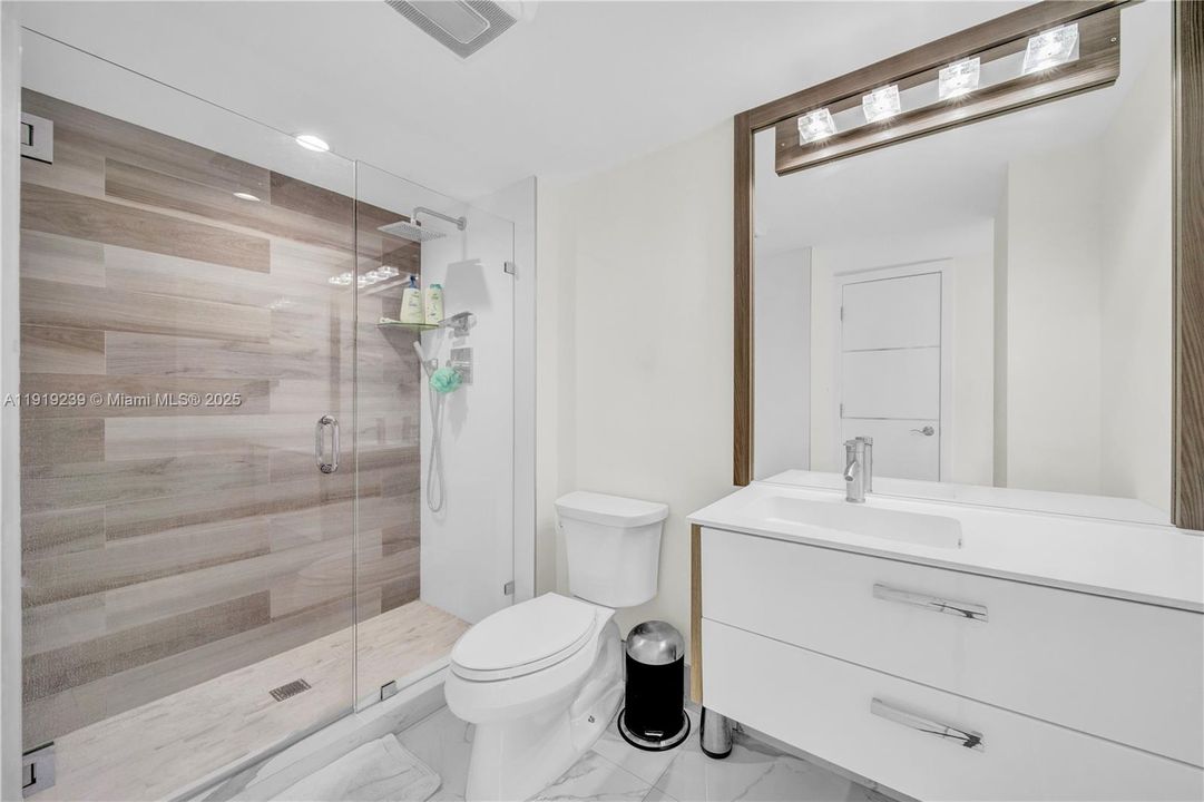 For Sale: $396,000 (2 beds, 2 baths, 1138 Square Feet)