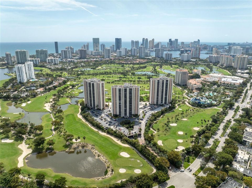 For Sale: $396,000 (2 beds, 2 baths, 1138 Square Feet)