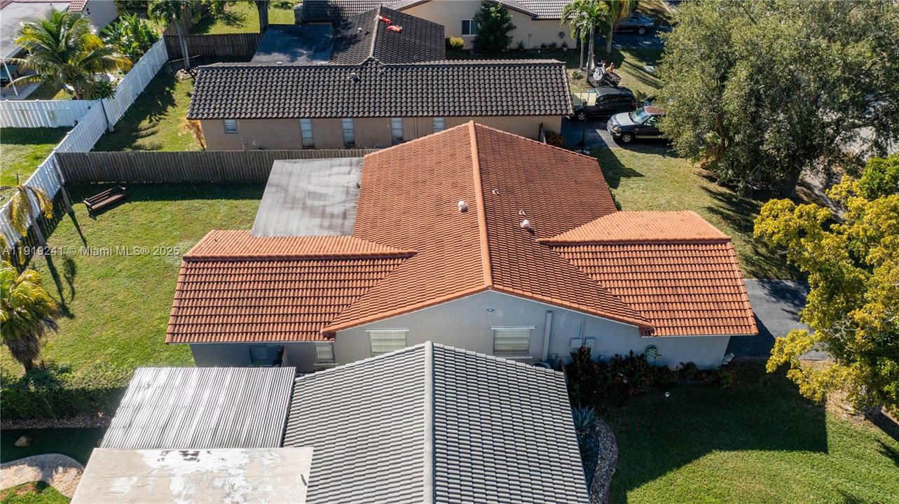 En Venta: $599,000 (3 camas, 2 baños, 1405 Pies cuadrados)