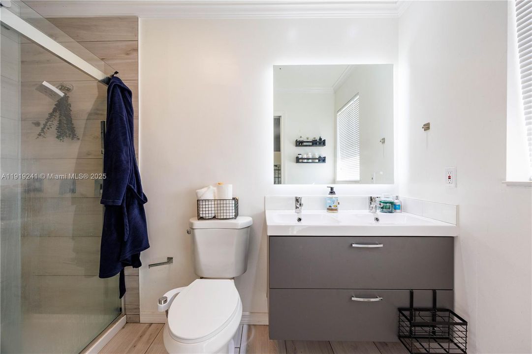 En Venta: $599,000 (3 camas, 2 baños, 1405 Pies cuadrados)