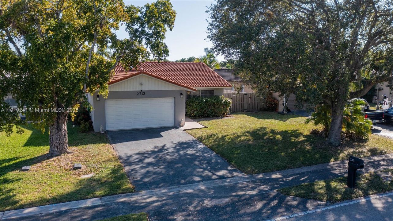 En Venta: $599,000 (3 camas, 2 baños, 1405 Pies cuadrados)