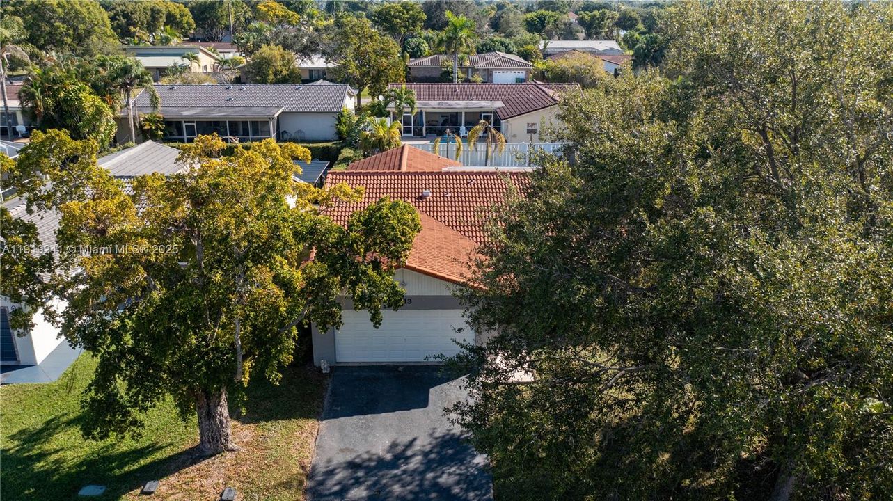 En Venta: $599,000 (3 camas, 2 baños, 1405 Pies cuadrados)