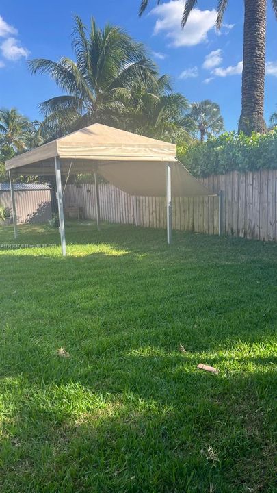 出租: $3,500 (4 贝兹, 2 浴室, 2416 平方英尺)