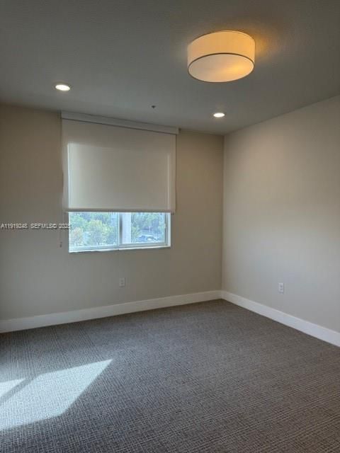 Active With Contract: $3,600 (3 beds, 2 baths, 1315 Square Feet)