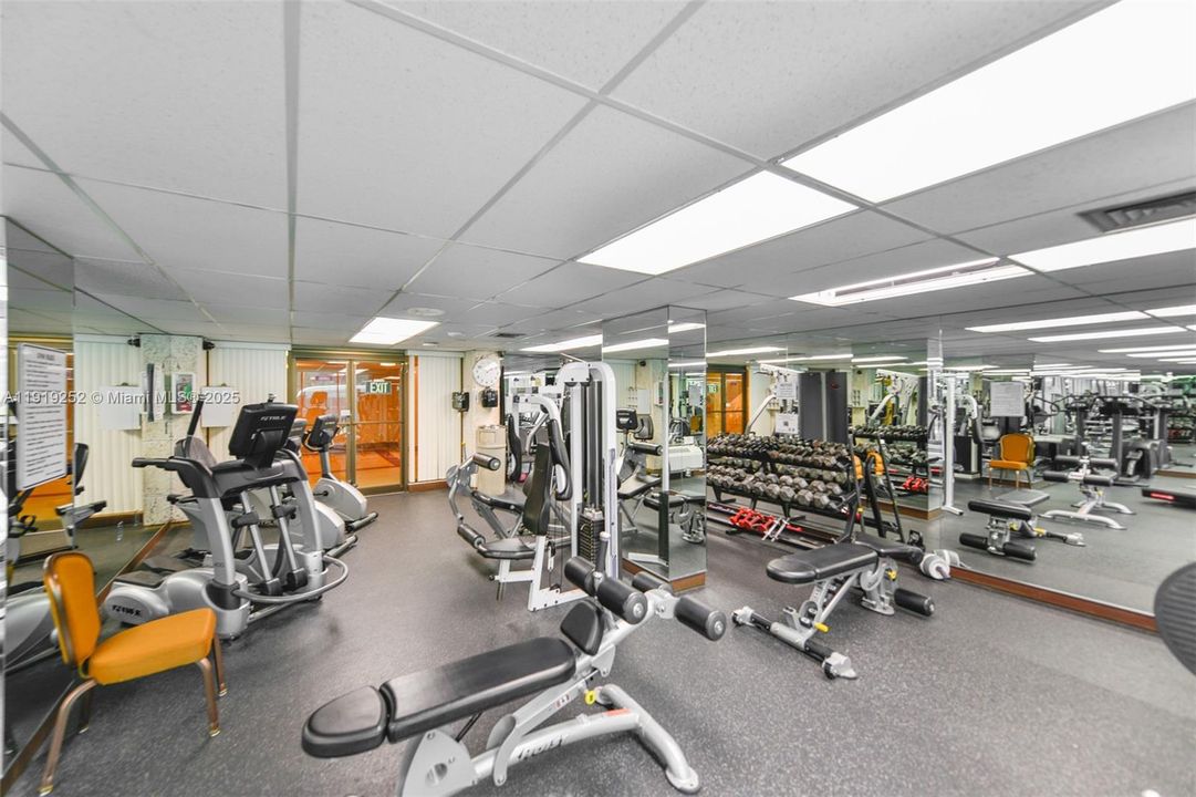 For Sale: $369,500 (2 beds, 2 baths, 1240 Square Feet)