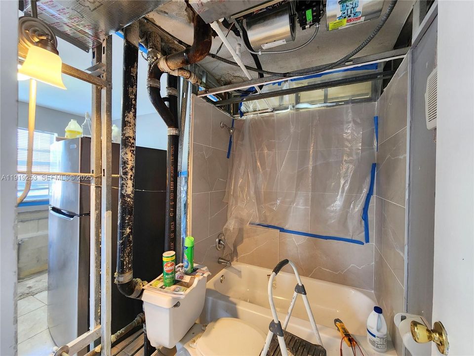 For Sale: $65,000 (1 beds, 1 baths, 624 Square Feet)