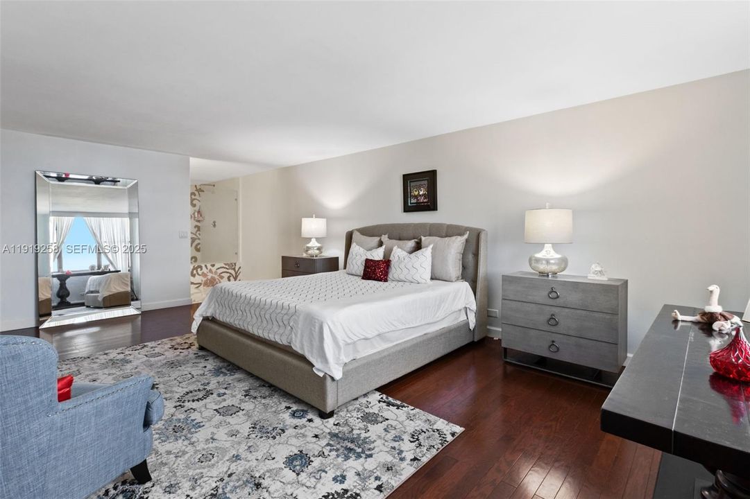 For Sale: $589,000 (2 beds, 2 baths, 2320 Square Feet)