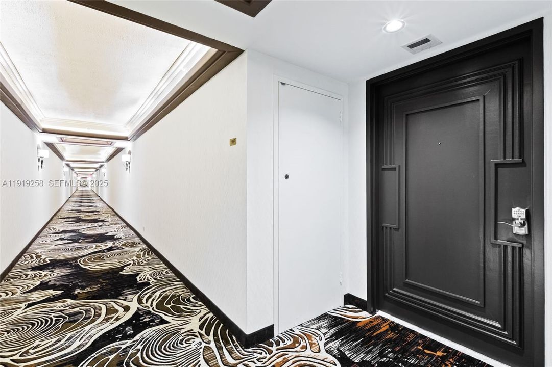 For Sale: $589,000 (2 beds, 2 baths, 2320 Square Feet)