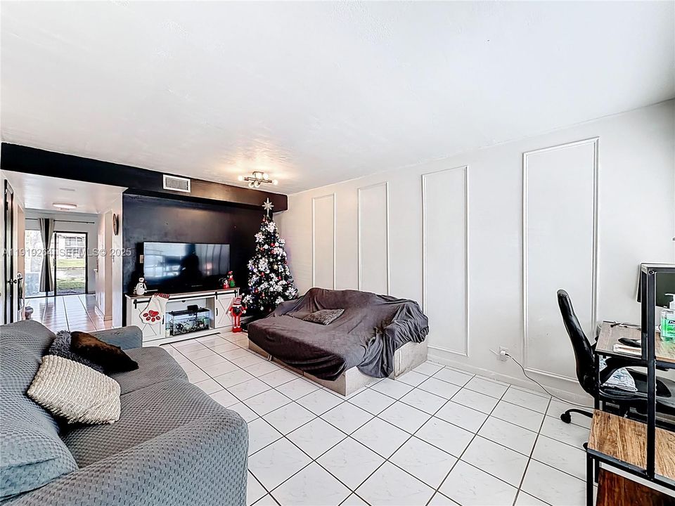 Up Staris-Second Floord