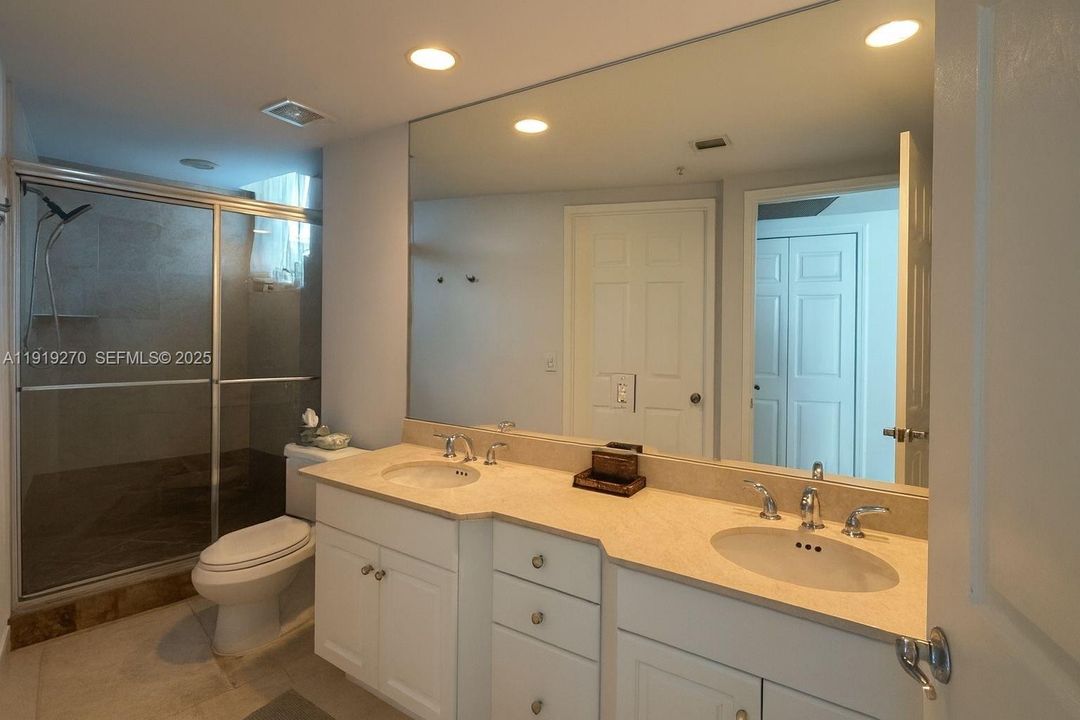 For Sale: $415,000 (0 beds, 0 baths, 800 Square Feet)