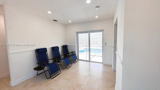 For Rent: $3,700 (3 beds, 2 baths, 1125 Square Feet)