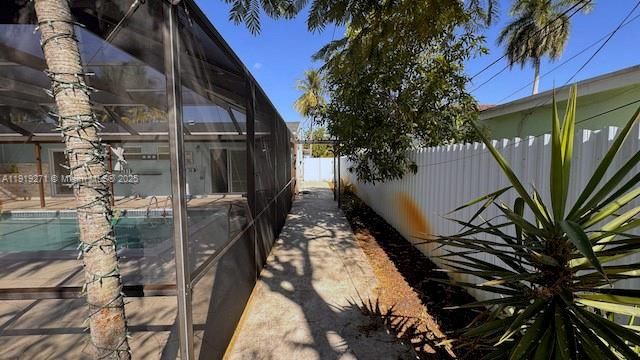 For Rent: $3,700 (3 beds, 2 baths, 1125 Square Feet)