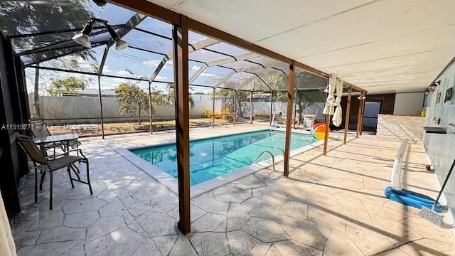 For Rent: $3,700 (3 beds, 2 baths, 1125 Square Feet)