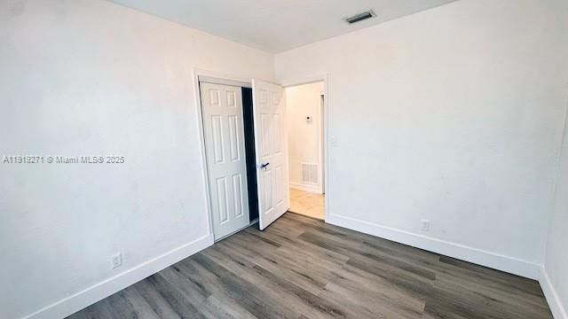 For Rent: $3,700 (3 beds, 2 baths, 1125 Square Feet)