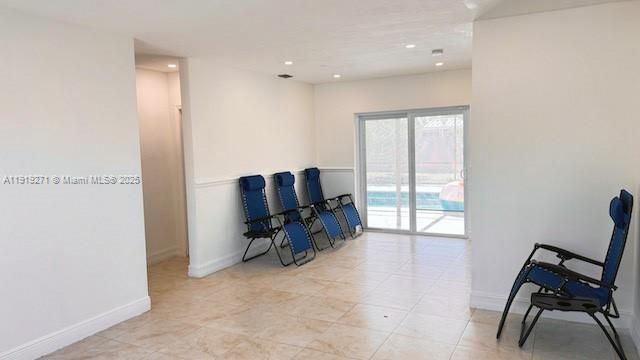 For Rent: $3,700 (3 beds, 2 baths, 1125 Square Feet)