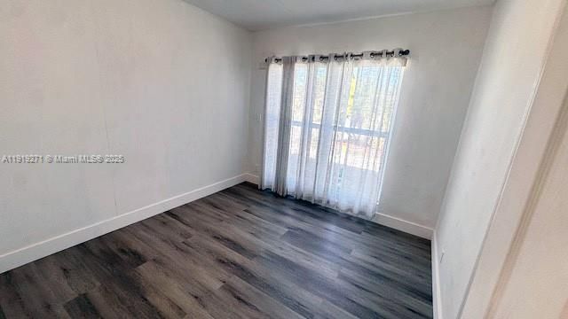 For Rent: $3,700 (3 beds, 2 baths, 1125 Square Feet)